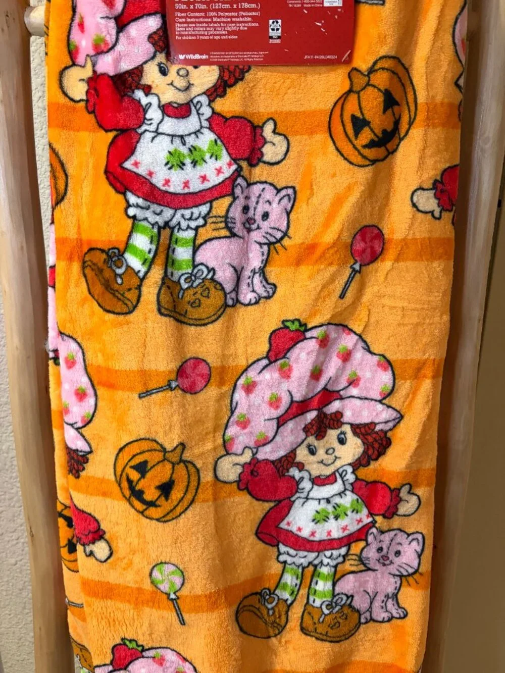 Strawberry Shortcake Halloween Plush Throw Blanket 50x70 Pumpkin NWT